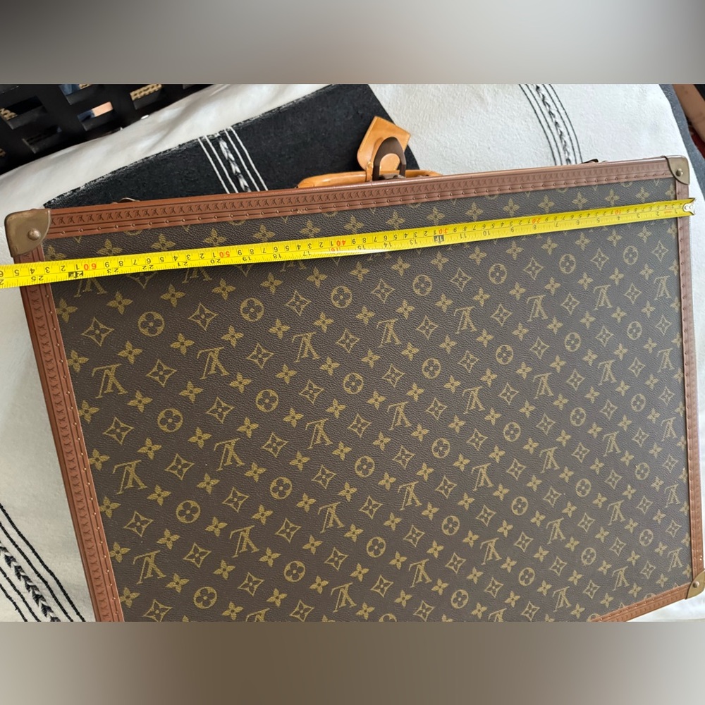 Louis Vuitton Brown and Tan Monogram Luggage - Picture 5 of 16